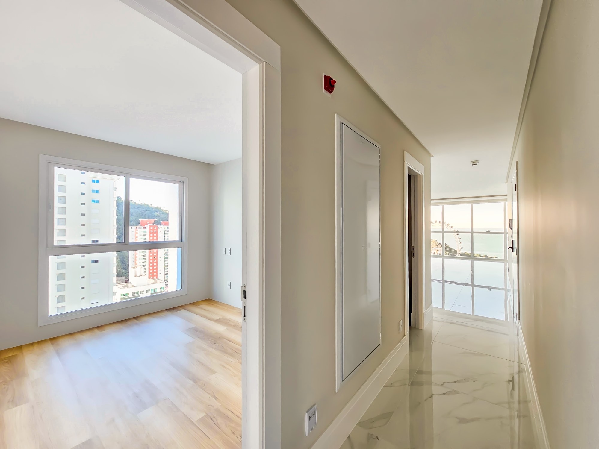 Apartamento à venda com 4 quartos, 151m² - Foto 12