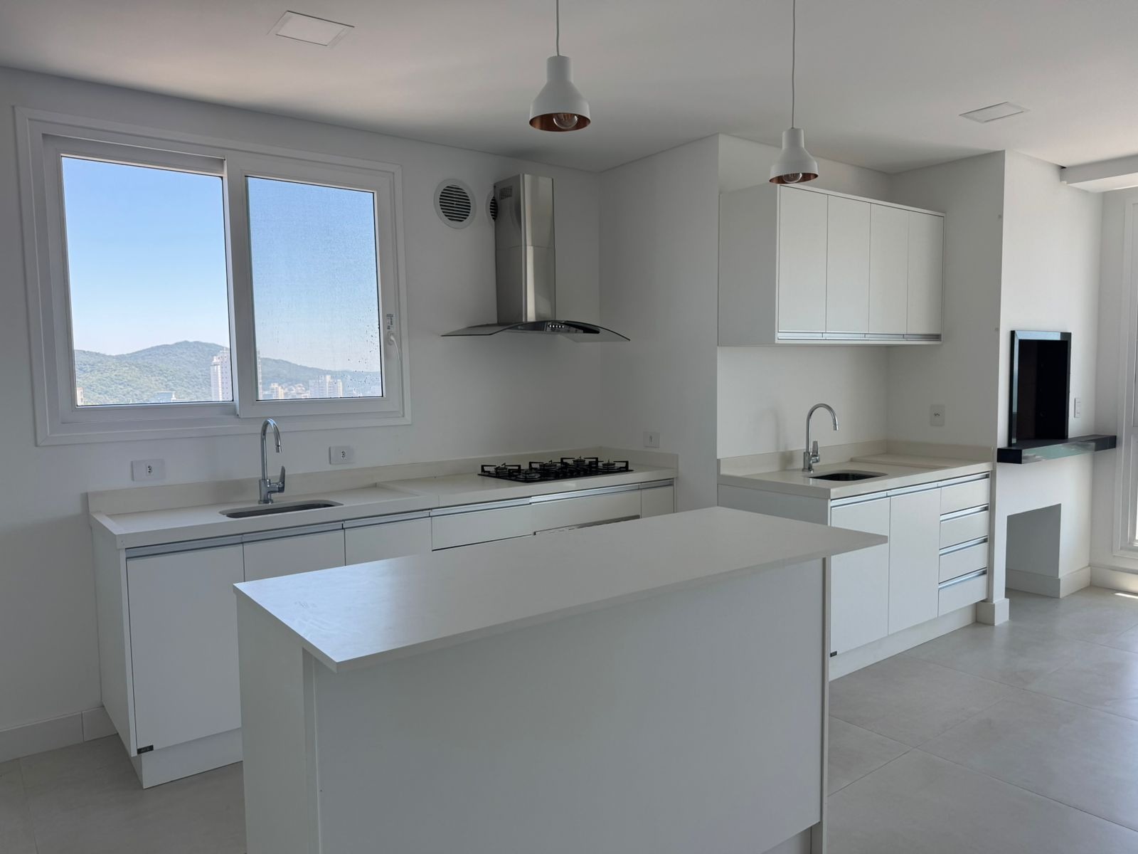 Apartamento à venda com 3 quartos, 137m² - Foto 18