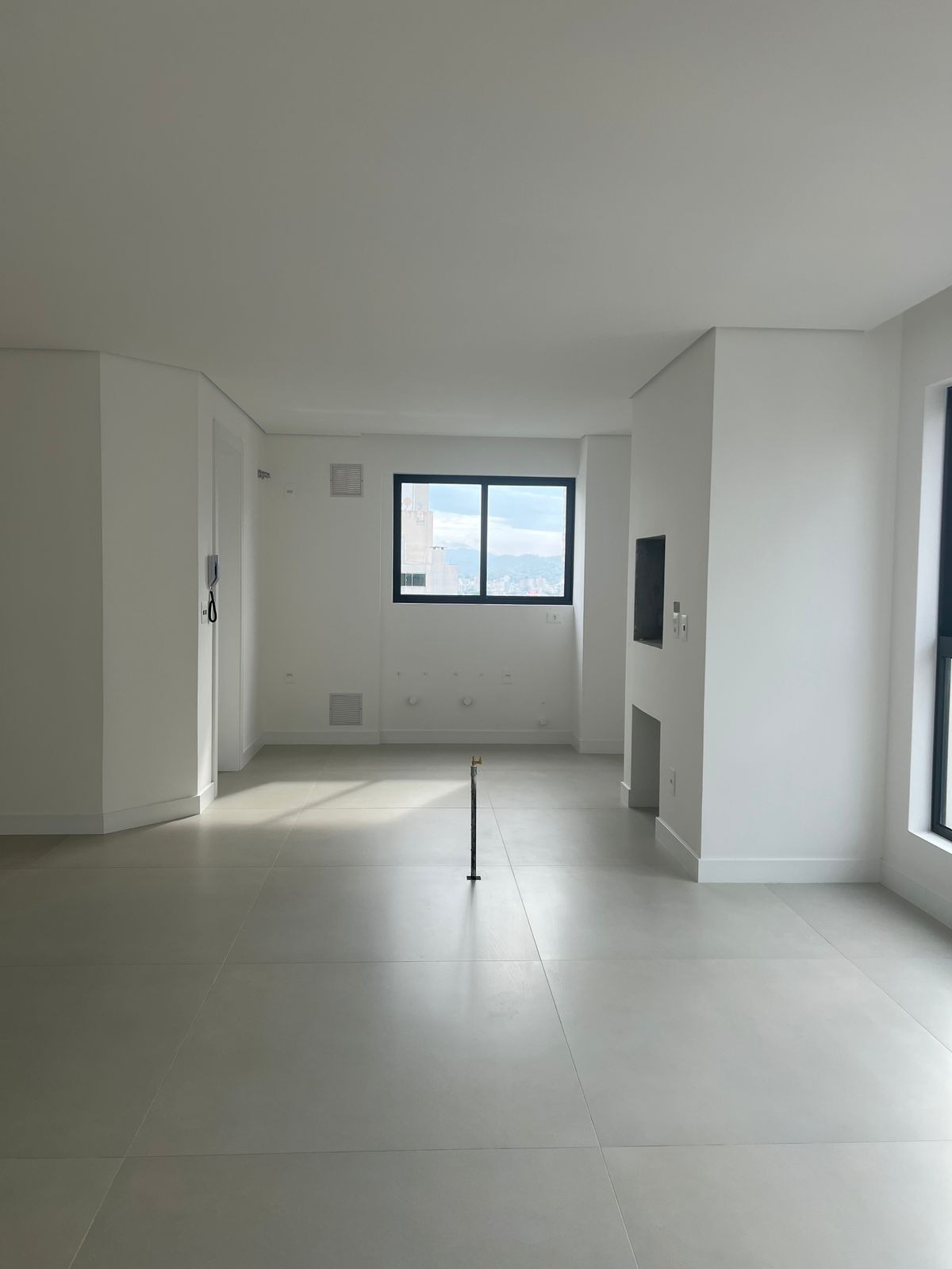 Apartamento à venda com 3 quartos, 104m² - Foto 2