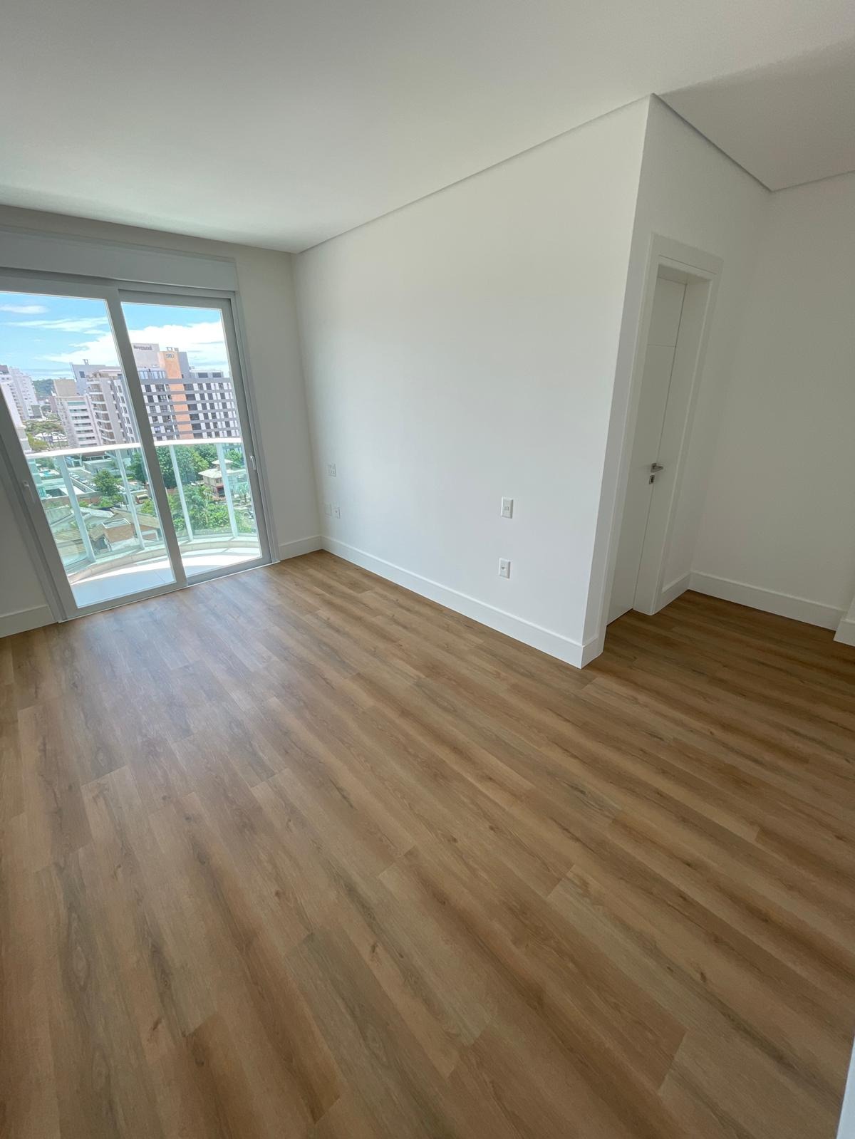 Apartamento à venda com 3 quartos, 150m² - Foto 7