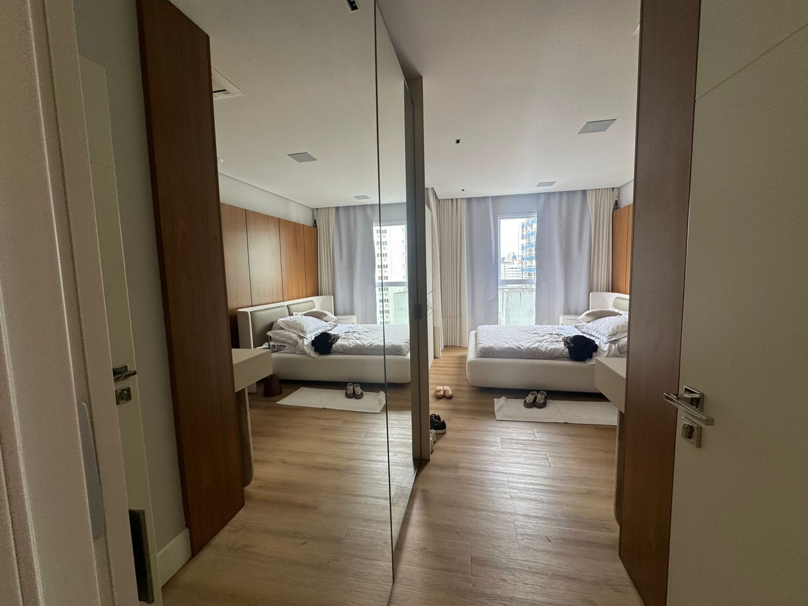 Apartamento à venda com 4 quartos, 190m² - Foto 10