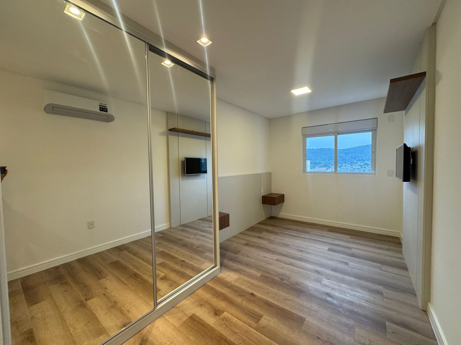 Apartamento à venda com 4 quartos, 163m² - Foto 14