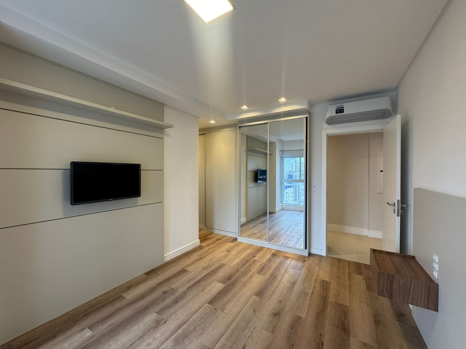 Apartamento à venda com 4 quartos, 163m² - Foto 7