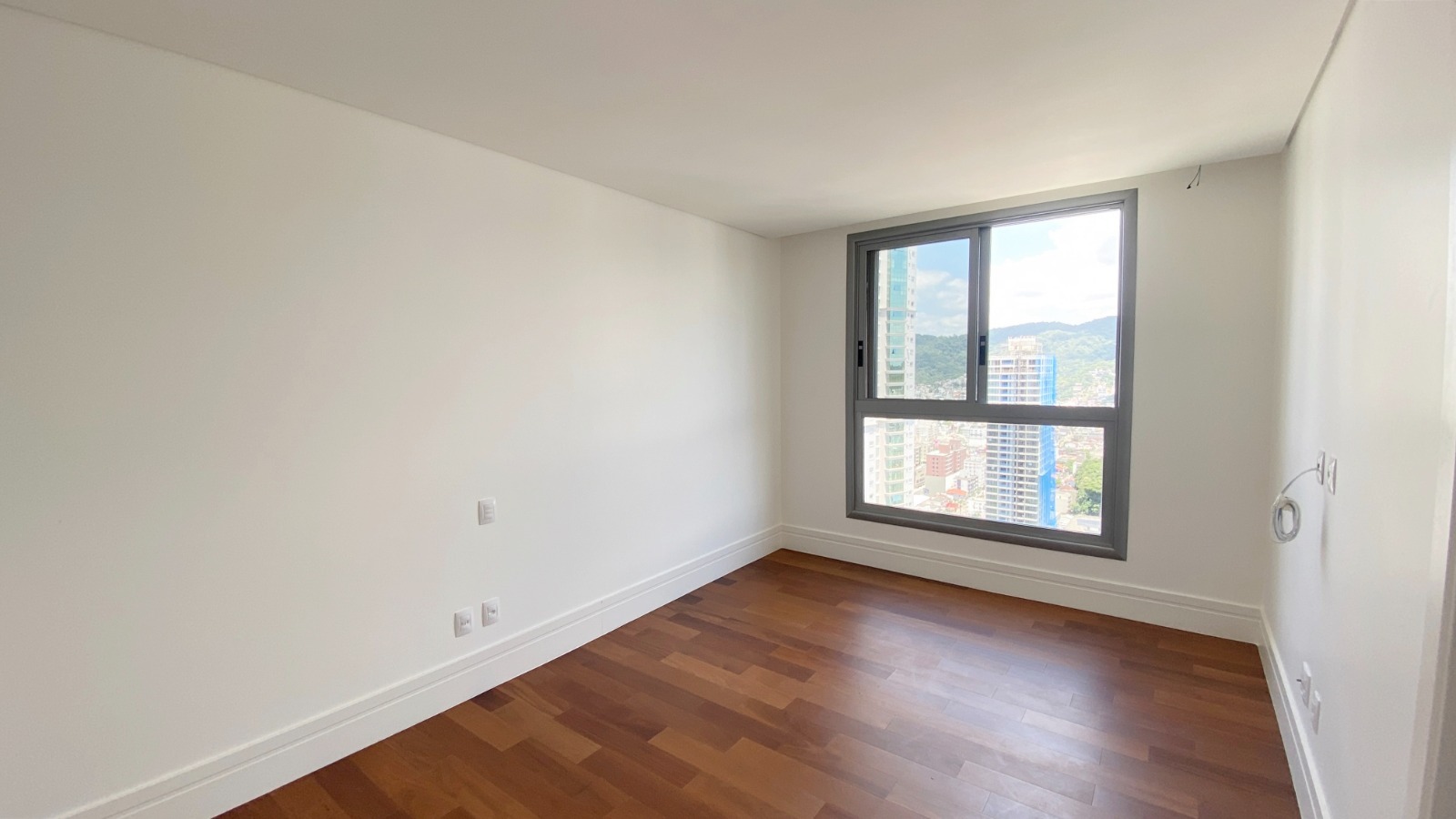 Apartamento à venda com 5 quartos, 307m² - Foto 35