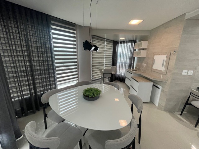 Apartamento, 3 quartos, 135 m² - Foto 2