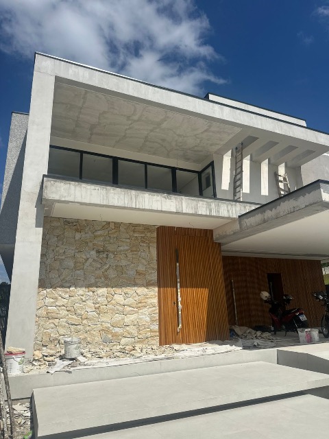 Sobrado, 3 quartos, 272 m² - Foto 1