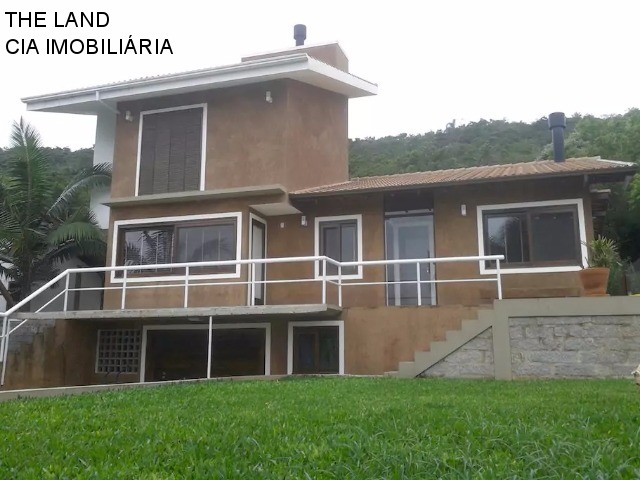 Casa à venda com 3 quartos, 360m² - Foto 1