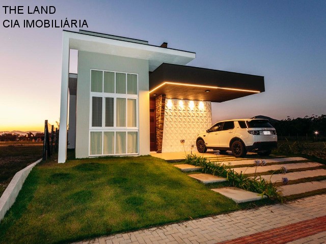 Casa de Condomínio à venda com 3 quartos, 360m² - Foto 2