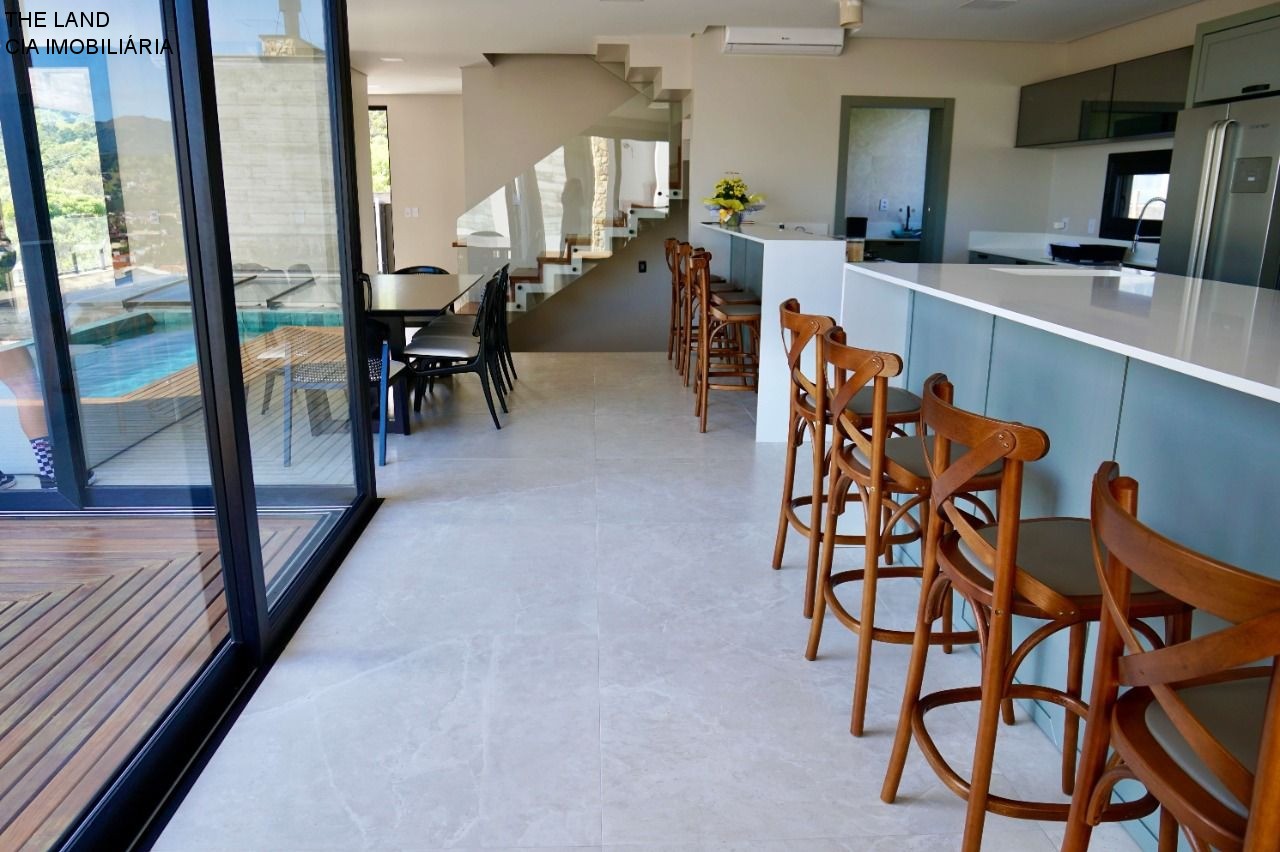 Casa à venda com 4 quartos, 380m² - Foto 7