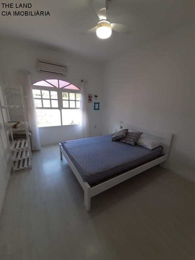 Casa à venda com 3 quartos, 360m² - Foto 14