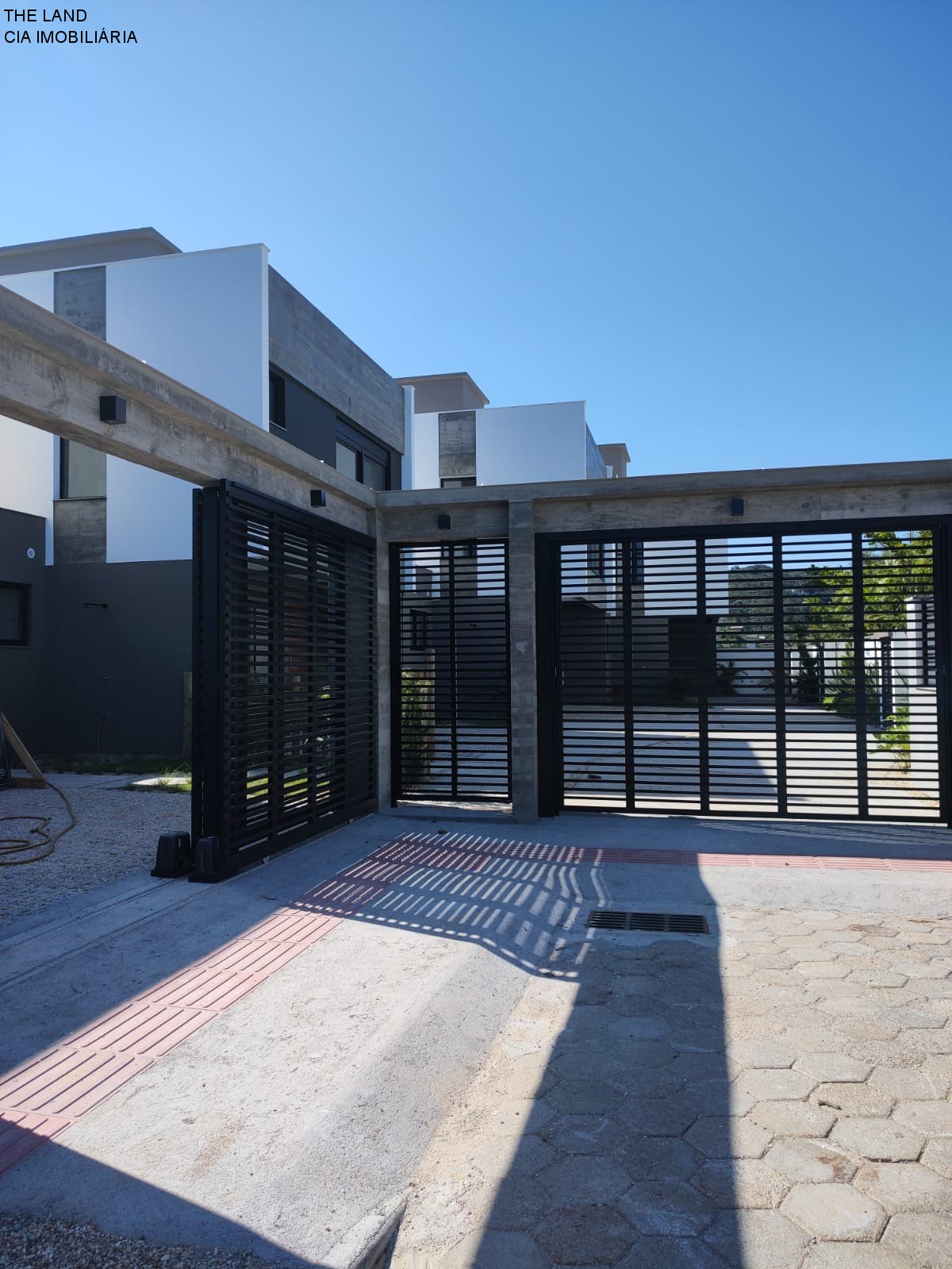 Casa de Condomínio à venda com 3 quartos, 651m² - Foto 2