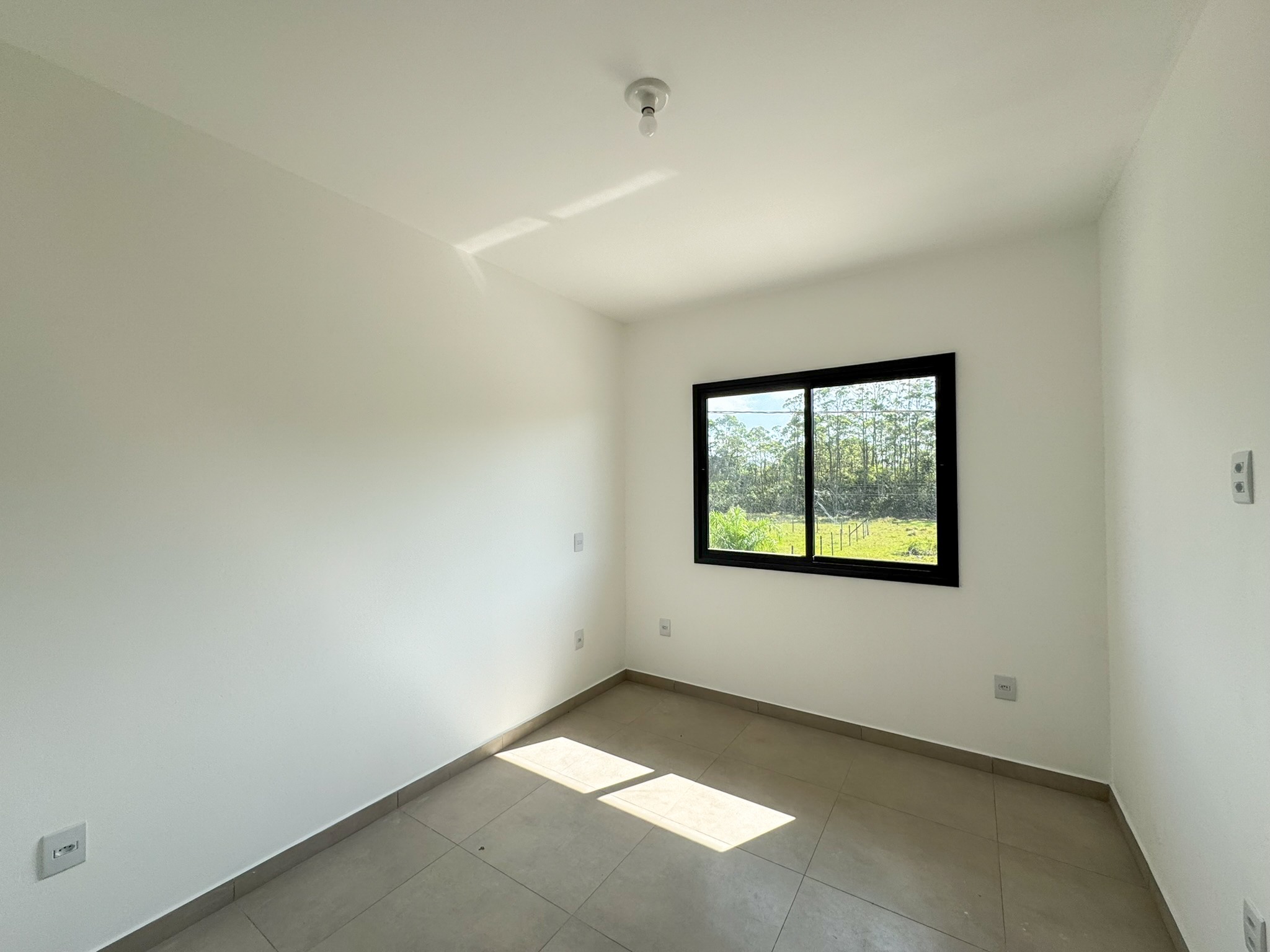 Casa à venda com 2 quartos, 58m² - Foto 14