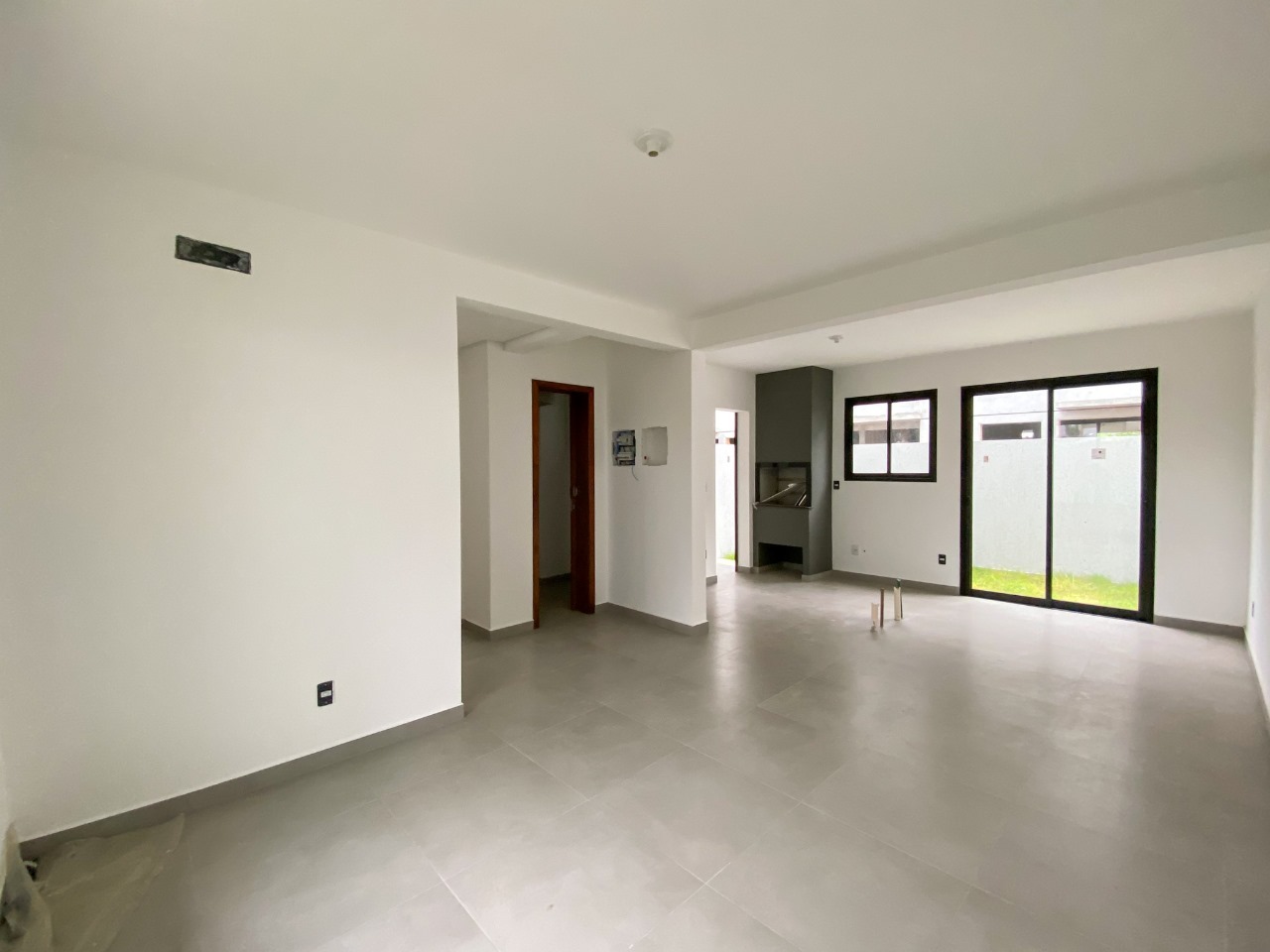 Casa à venda com 2 quartos, 79m² - Foto 4