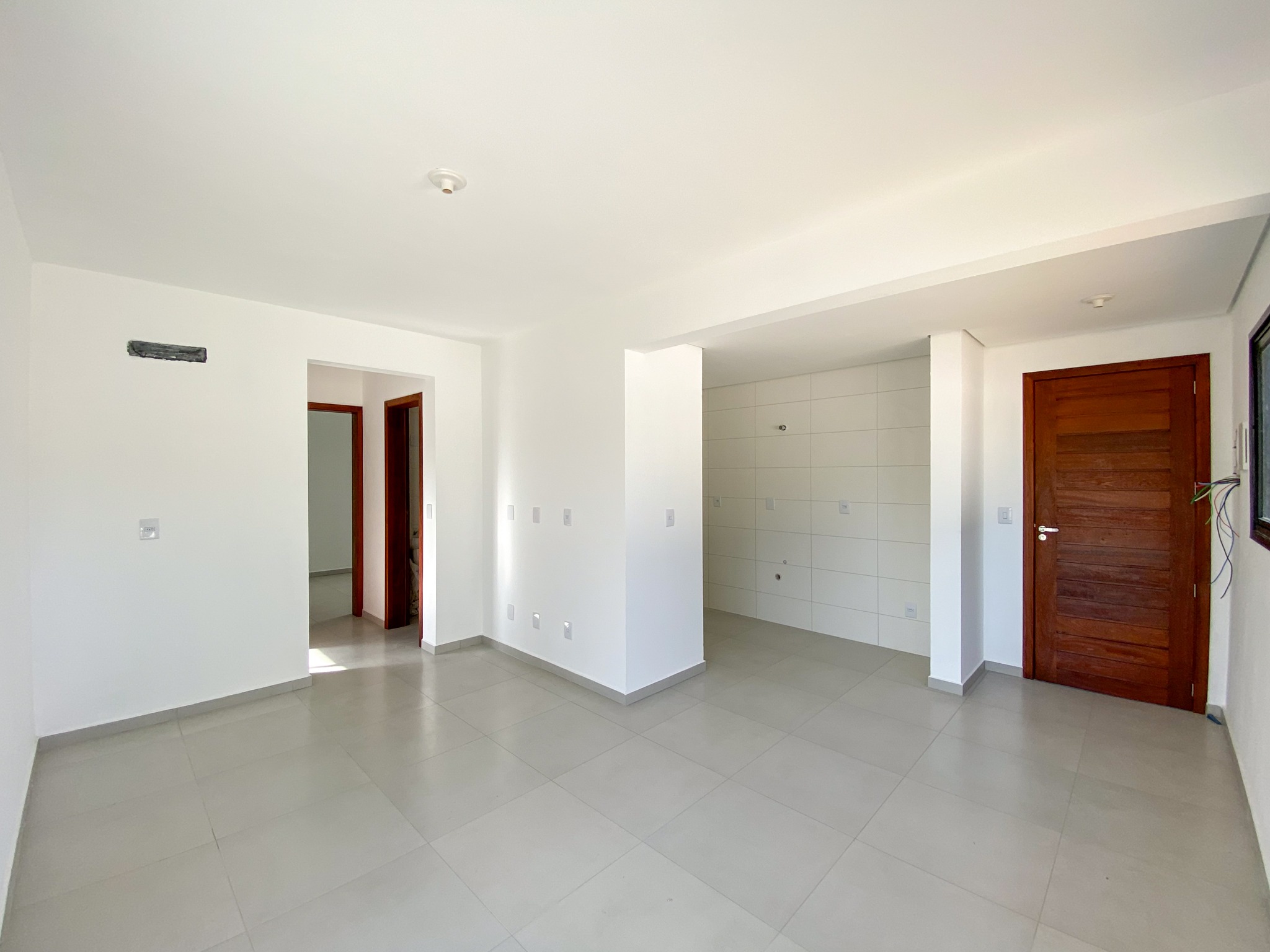 Casa à venda com 2 quartos, 65m² - Foto 4