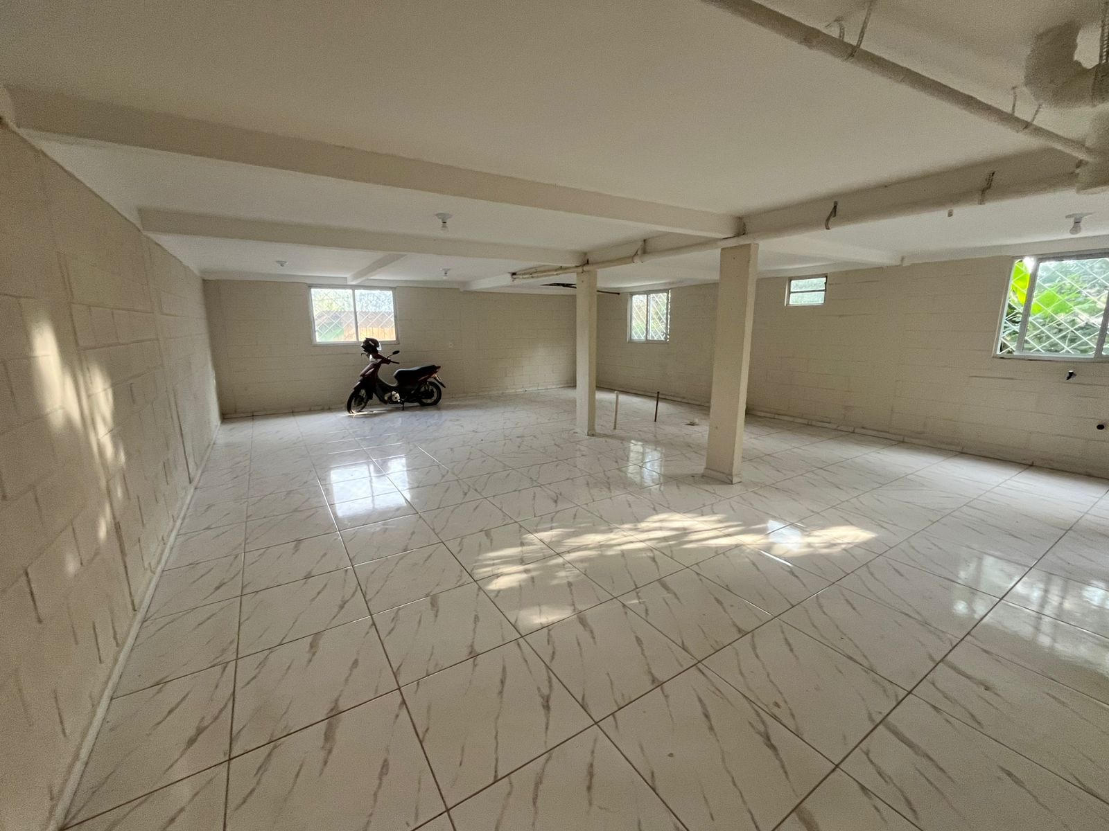 Casa à venda com 3 quartos, 889m² - Foto 11