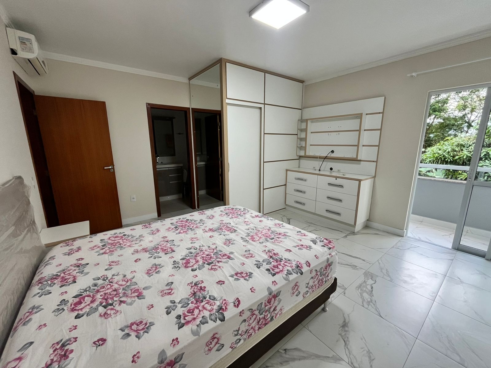 Casa à venda com 3 quartos, 889m² - Foto 18
