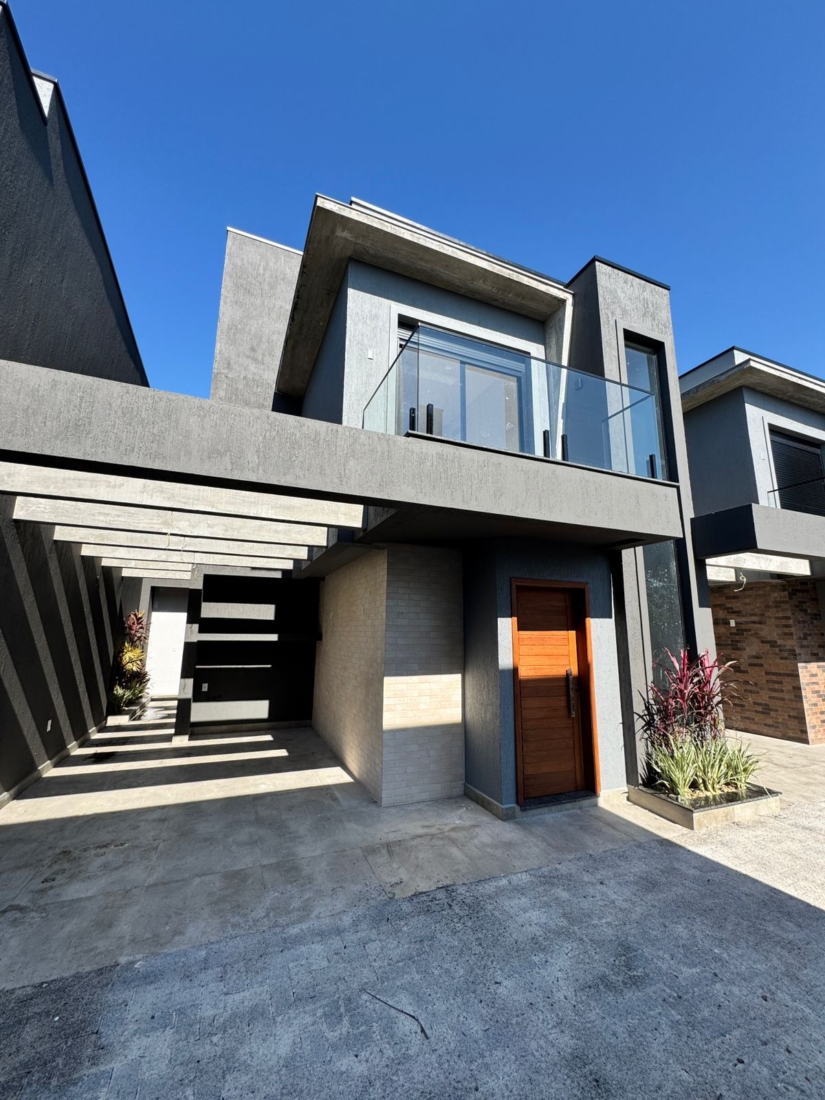 Casa à venda com 2 quartos, 120m² - Foto 1