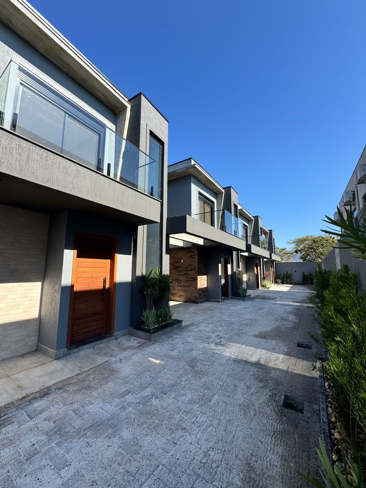 Casa à venda com 2 quartos, 120m² - Foto 2