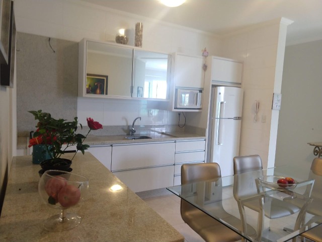 Apartamento à venda com 2 quartos, 82m² - Foto 2