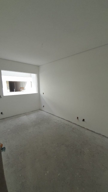 Apartamento à venda com 2 quartos, 67m² - Foto 3