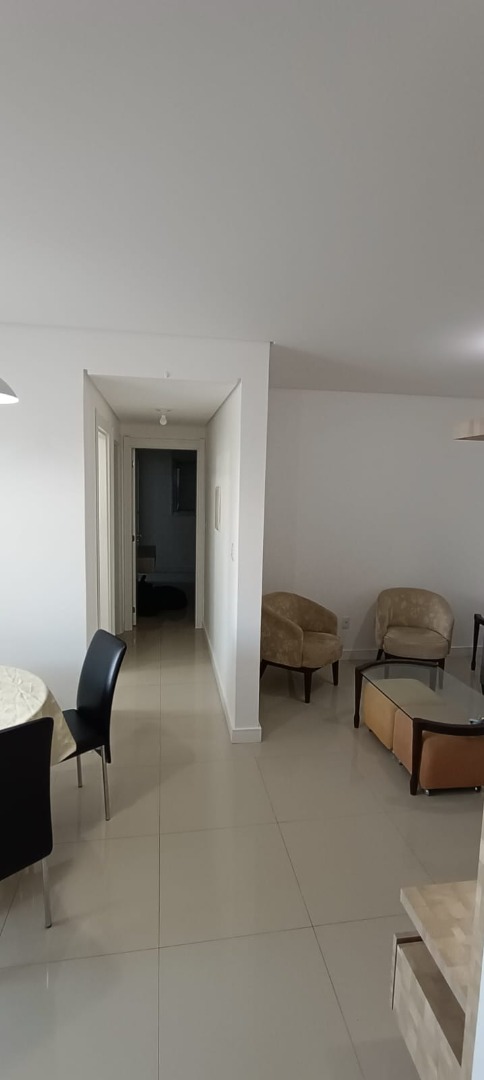 Apartamento à venda com 2 quartos, 92m² - Foto 4