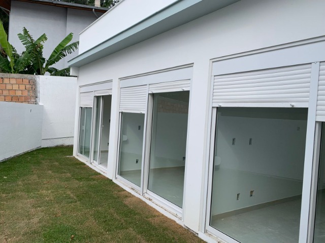 Casa de Condomínio à venda com 3 quartos, 420m² - Foto 9