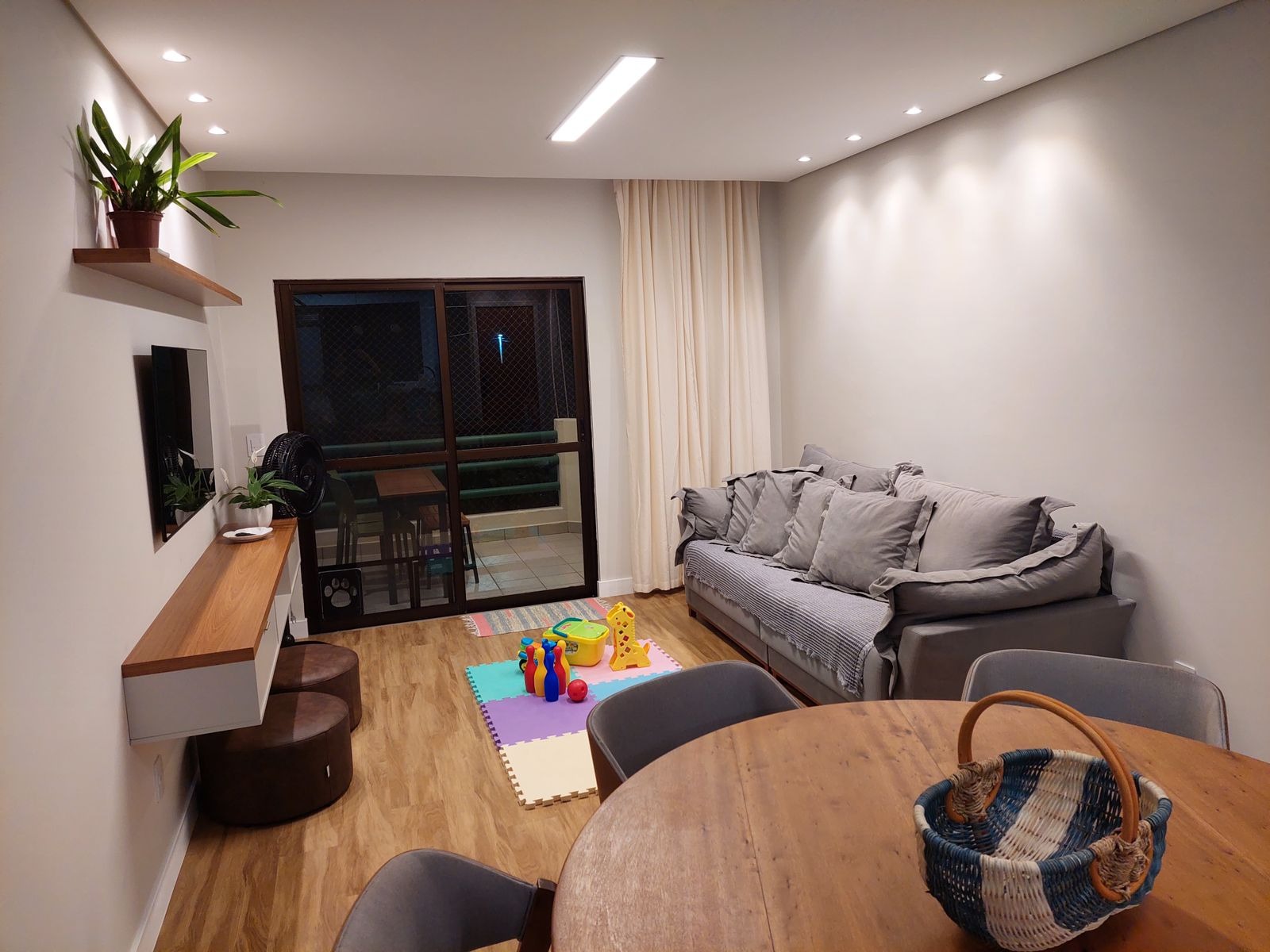 Apartamento à venda com 3 quartos, 104m² - Foto 3