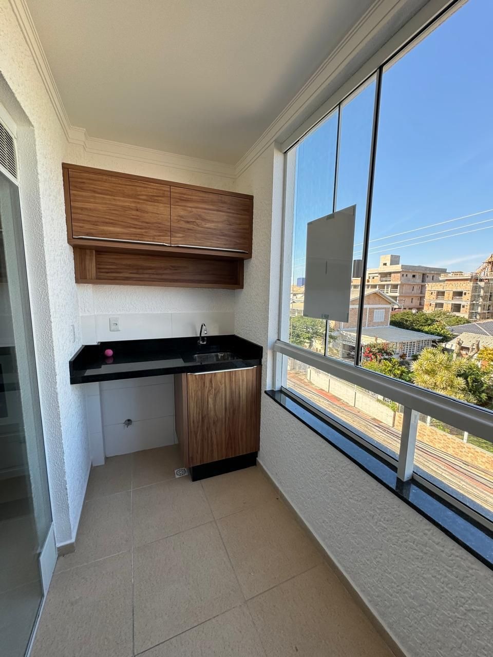 Apartamento à venda com 2 quartos, 66m² - Foto 1