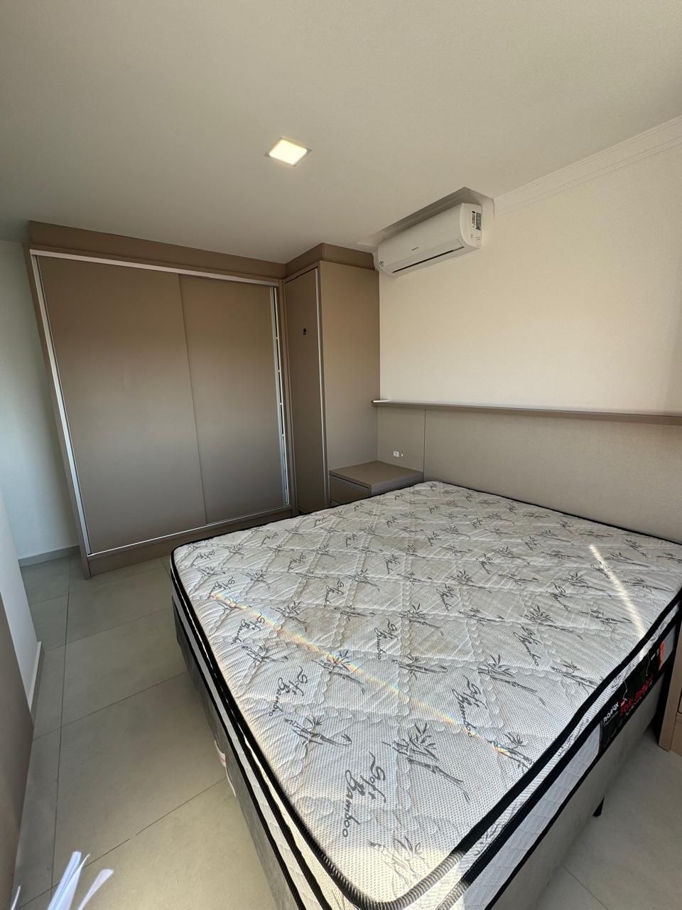 Apartamento à venda com 2 quartos, 66m² - Foto 11