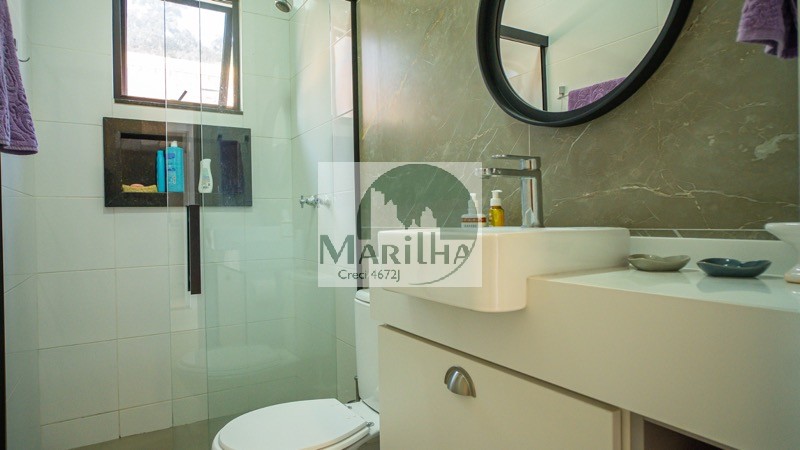 Casa de Condomínio à venda com 4 quartos, 235m² - Foto 25