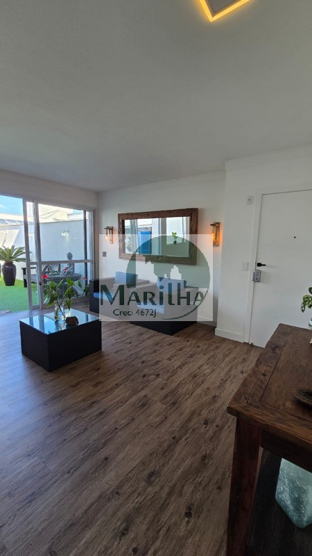 Cobertura à venda com 3 quartos, 230m² - Foto 2