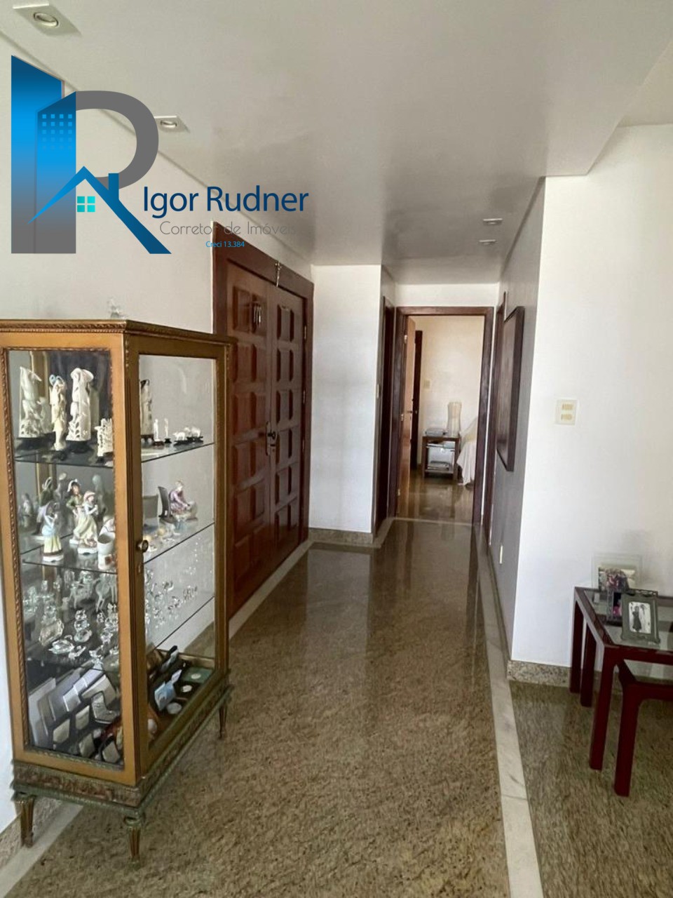 Apartamento à venda com 4 quartos, 300m² - Foto 7