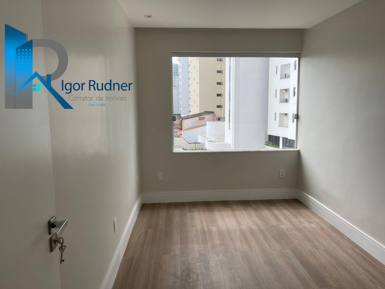 Apartamento à venda com 3 quartos, 143m² - Foto 8