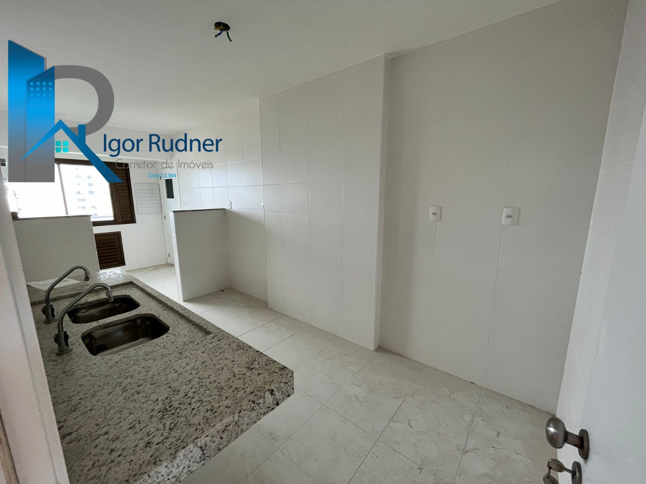 Apartamento à venda com 4 quartos, 170m² - Foto 6