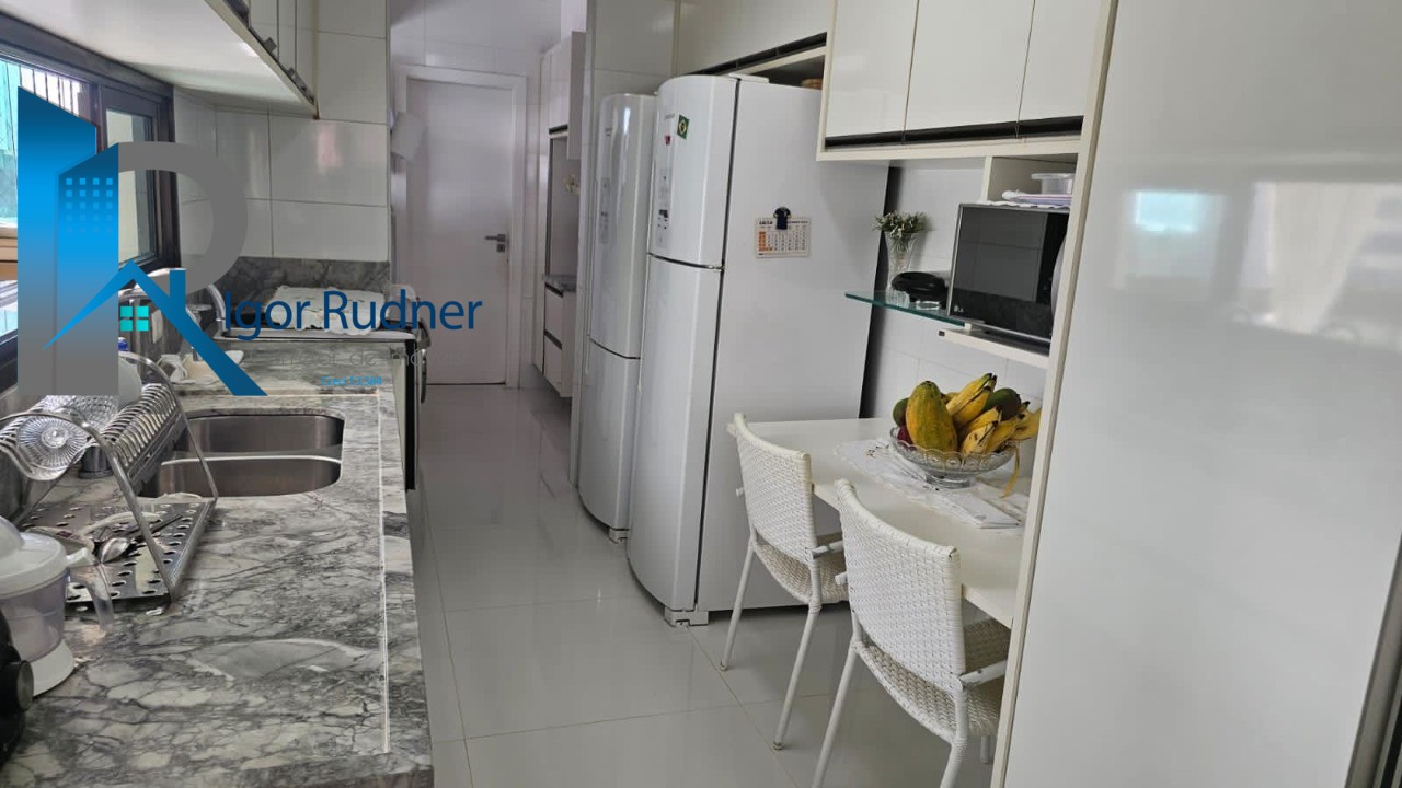 Apartamento à venda com 4 quartos, 210m² - Foto 32