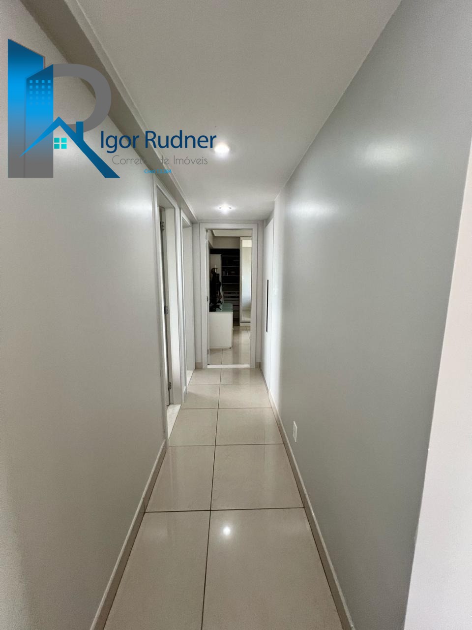 Apartamento à venda com 4 quartos, 180m² - Foto 20