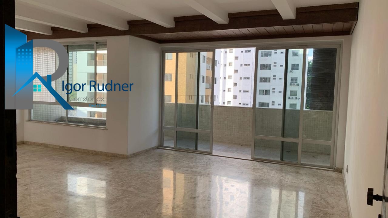 Apartamento à venda com 4 quartos, 200m² - Foto 2