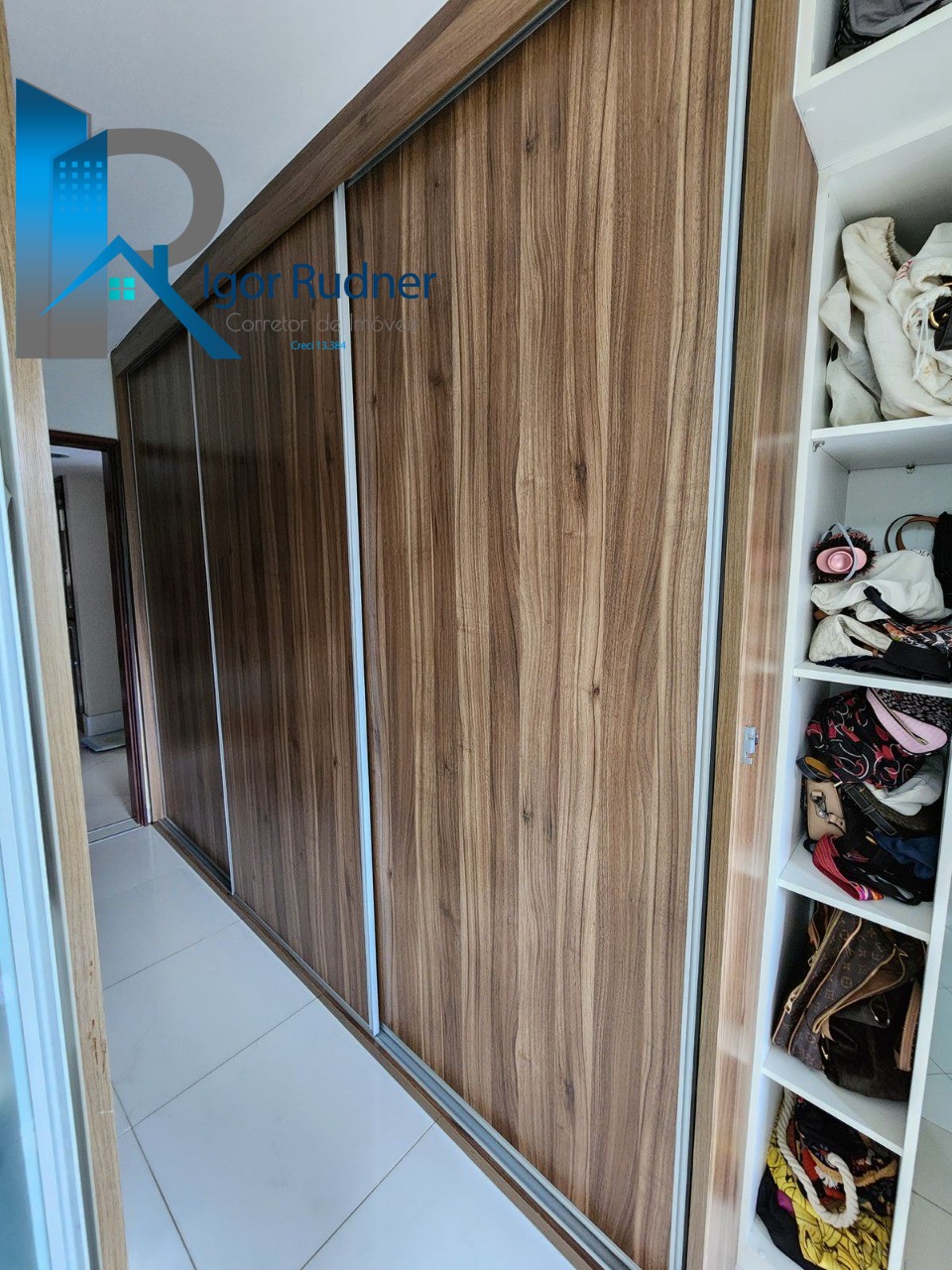 Apartamento à venda com 4 quartos, 230m² - Foto 15