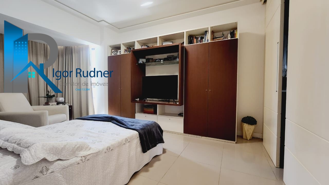 Apartamento à venda com 4 quartos, 207m² - Foto 17