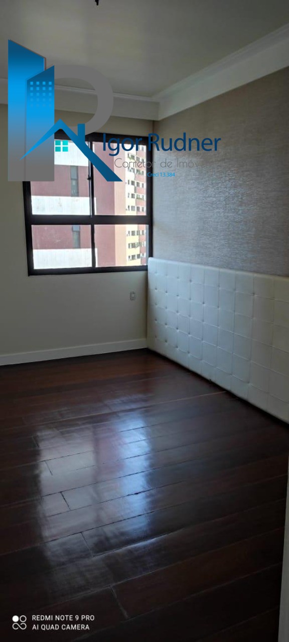 Apartamento à venda com 4 quartos, 200m² - Foto 18