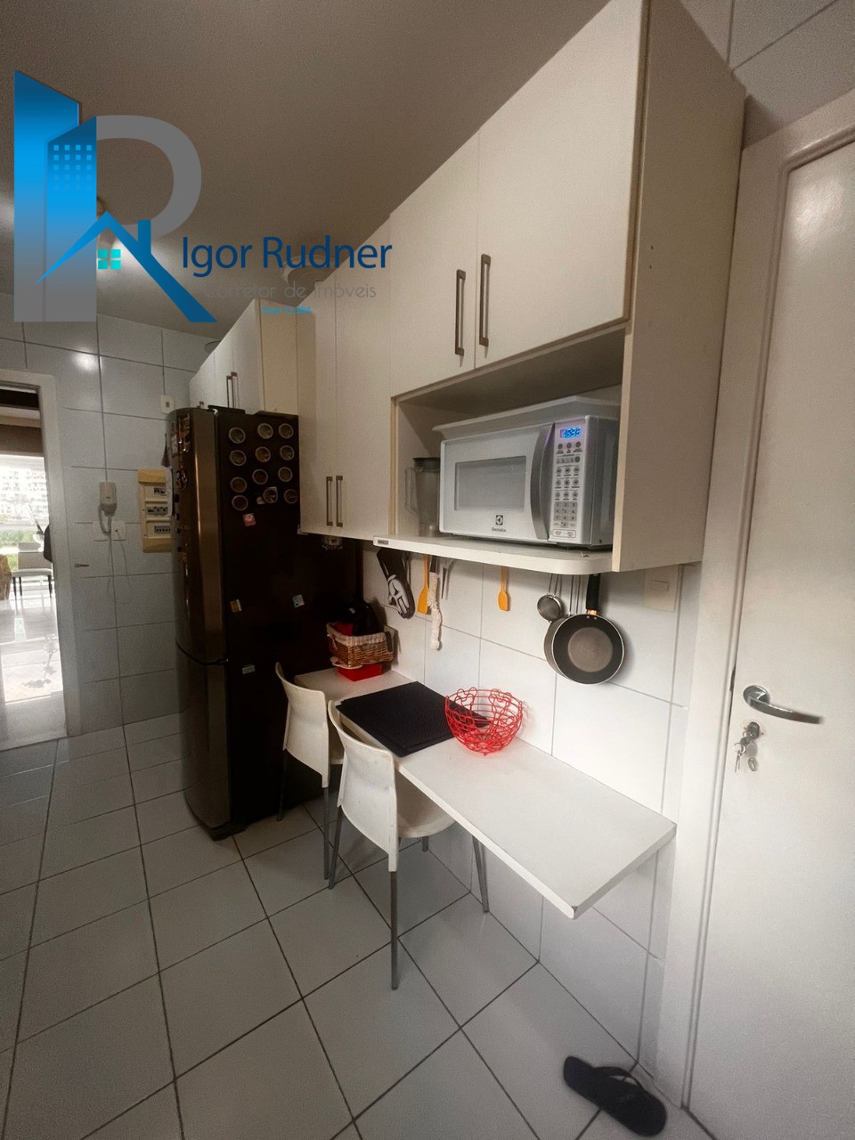 Apartamento à venda com 3 quartos, 131m² - Foto 28