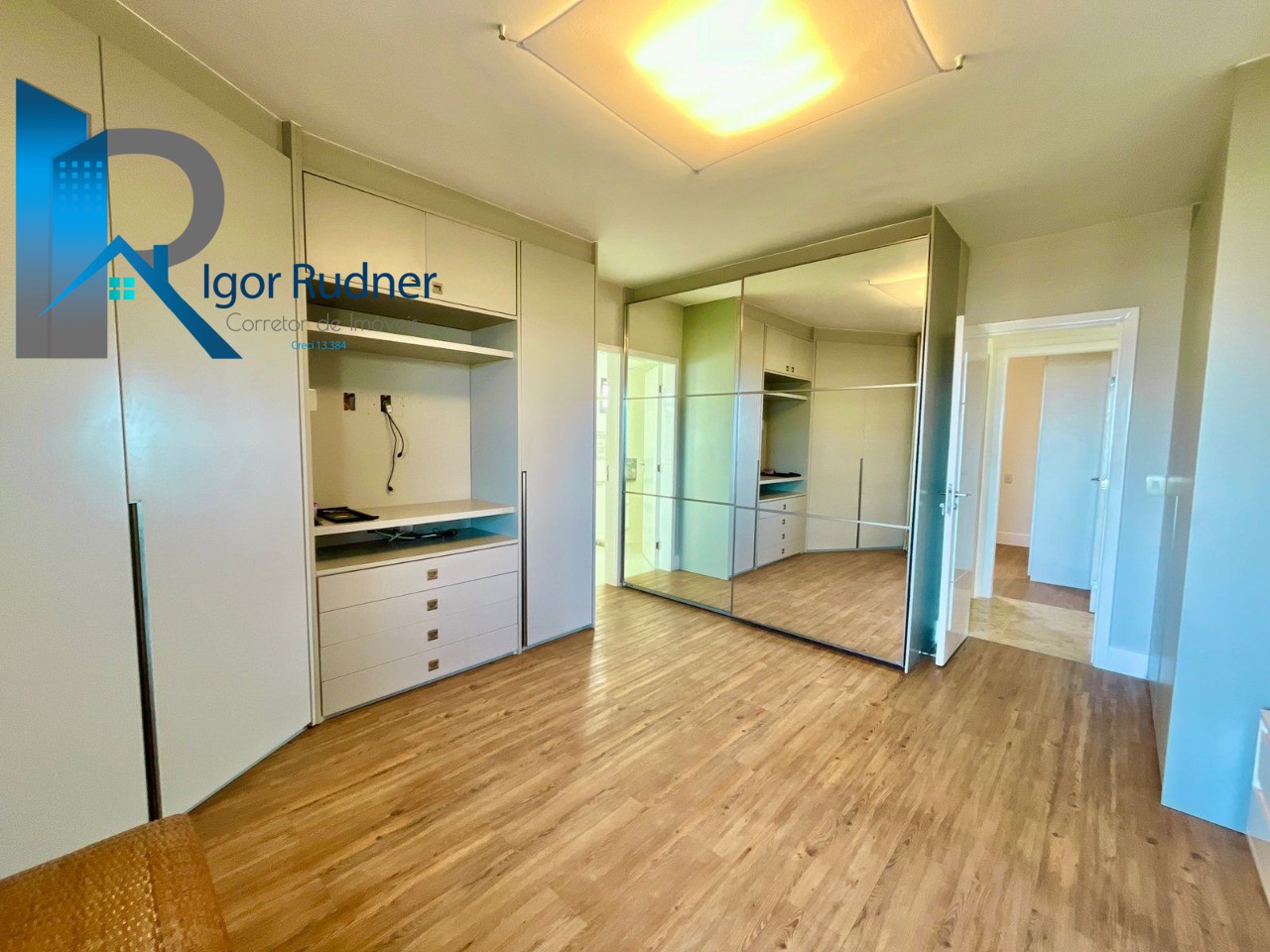 Apartamento à venda com 4 quartos, 212m² - Foto 15