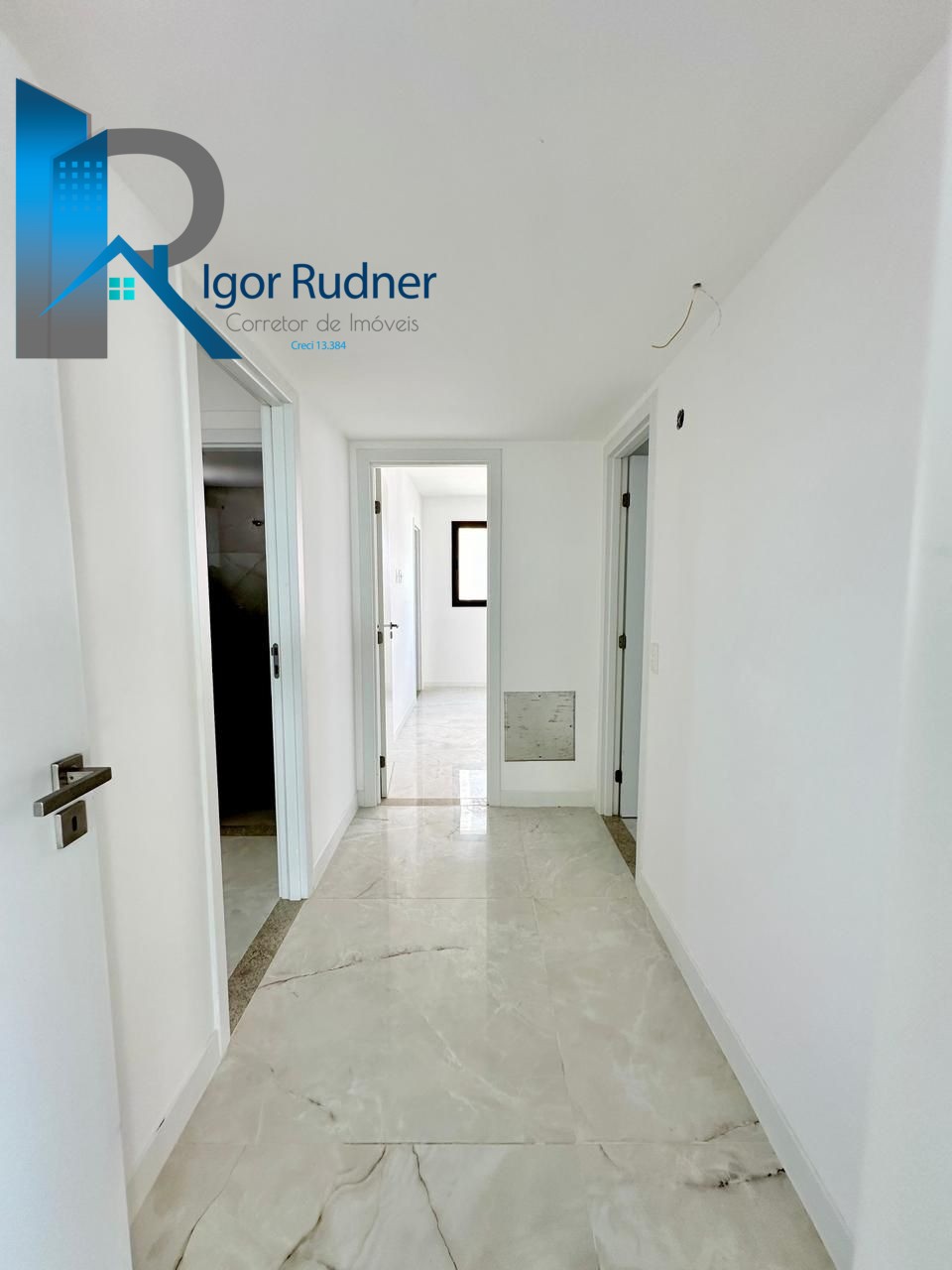 Apartamento à venda com 3 quartos, 212m² - Foto 13