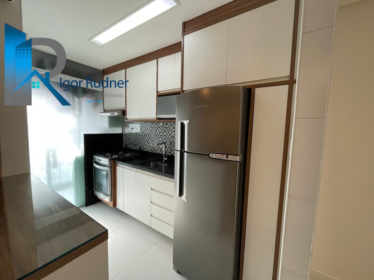 Apartamento à venda com 2 quartos, 60m² - Foto 5