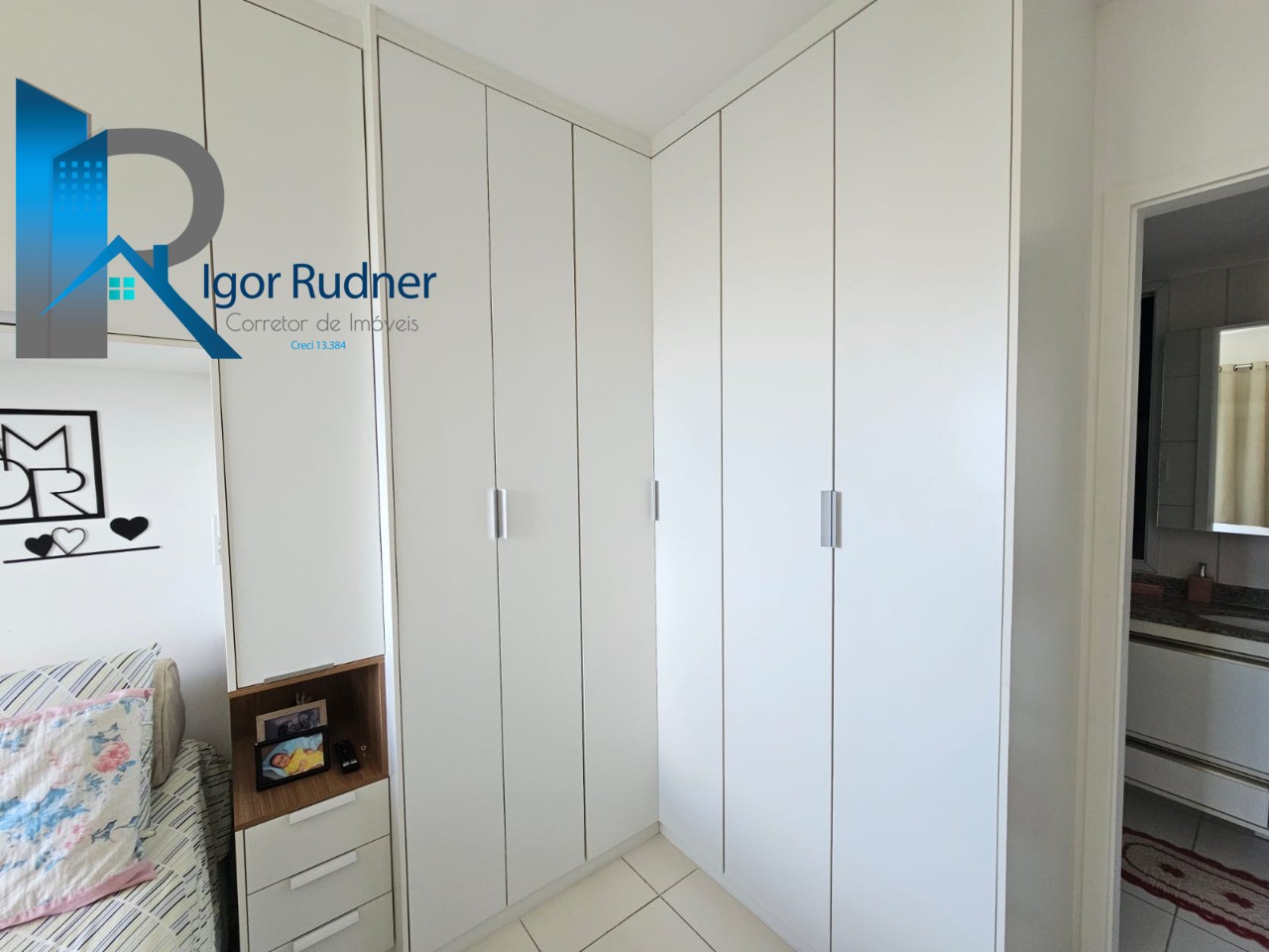 Apartamento à venda com 2 quartos, 60m² - Foto 11