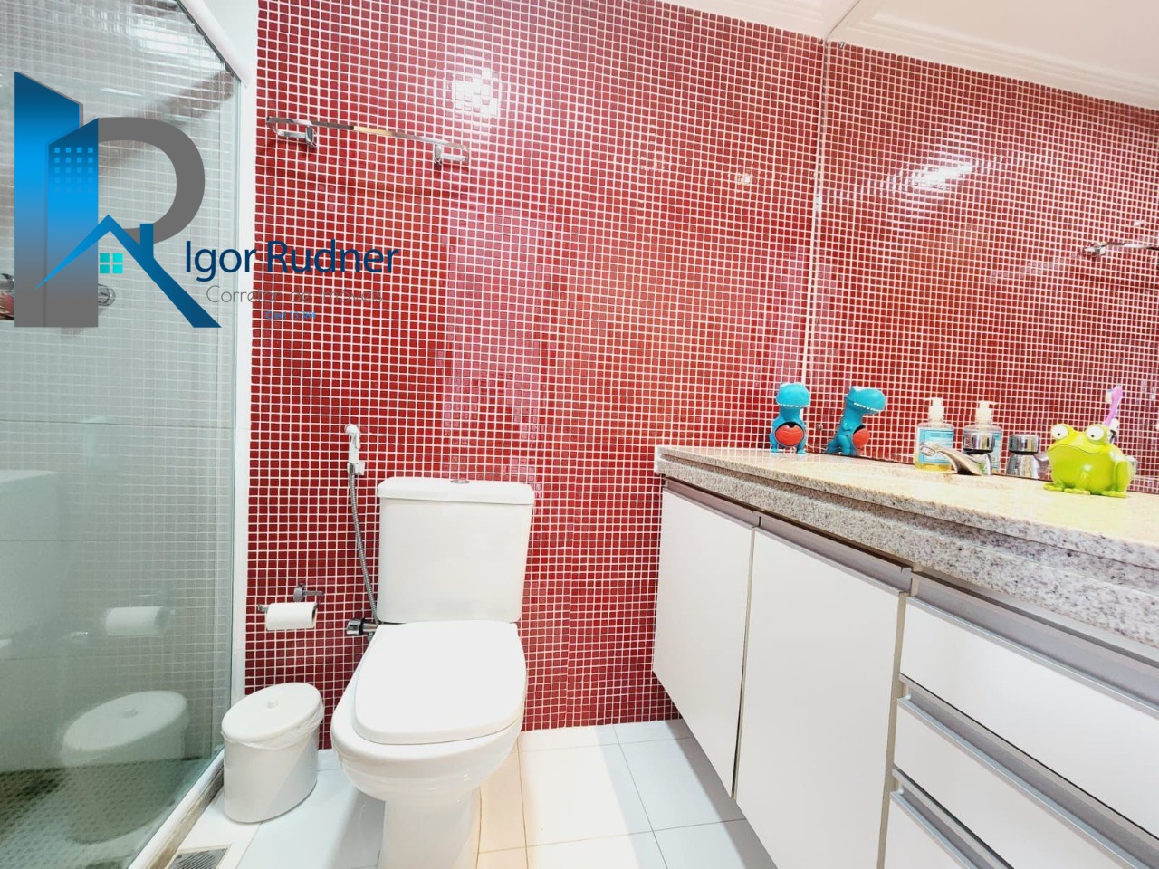 Apartamento à venda com 3 quartos, 183m² - Foto 21