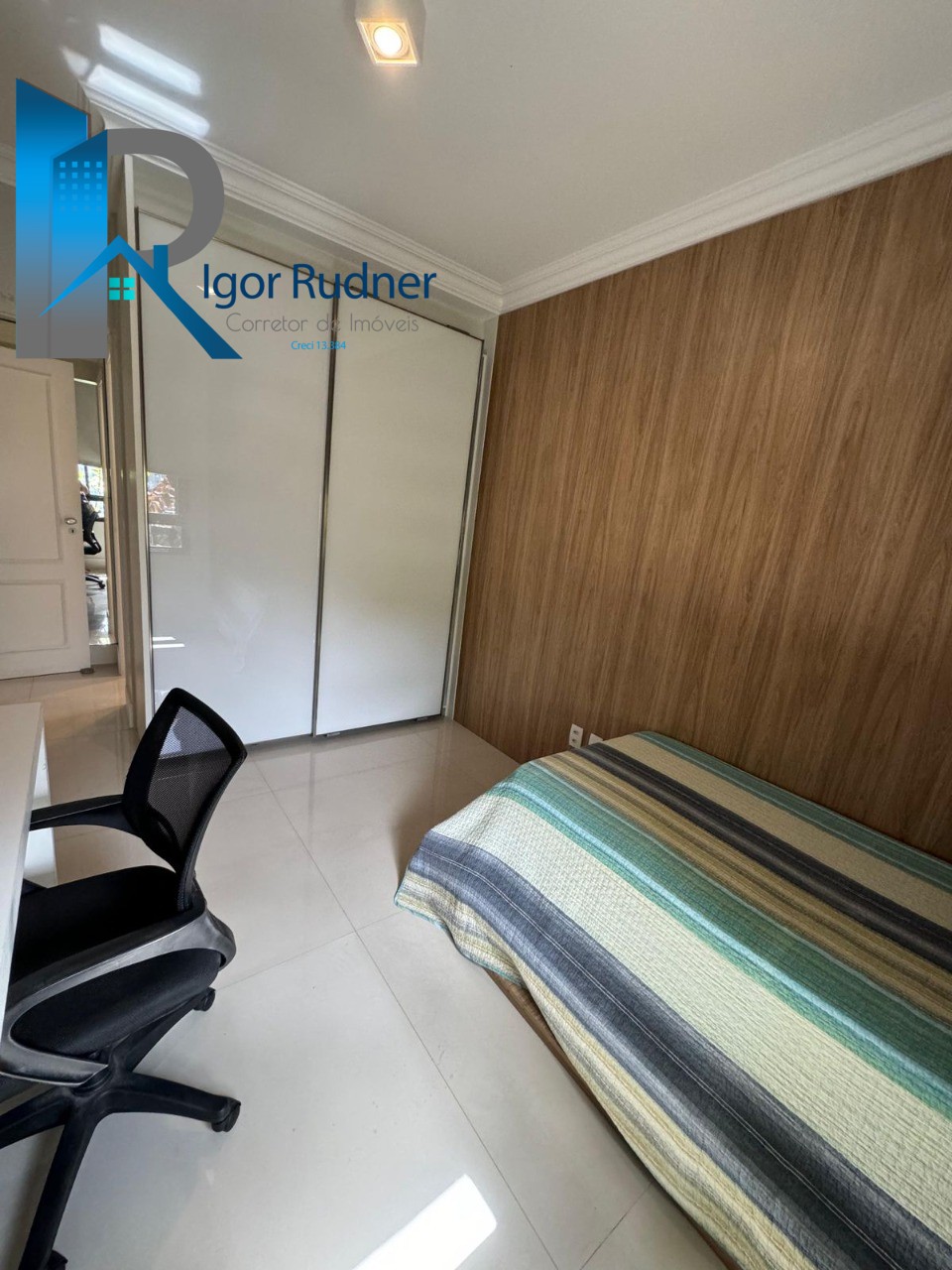 Apartamento à venda com 4 quartos, 236m² - Foto 18