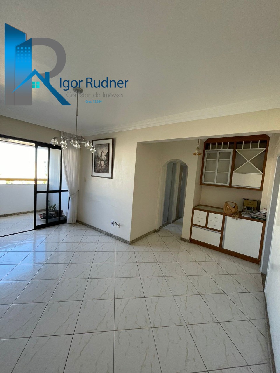 Apartamento à venda com 3 quartos, 100m² - Foto 2