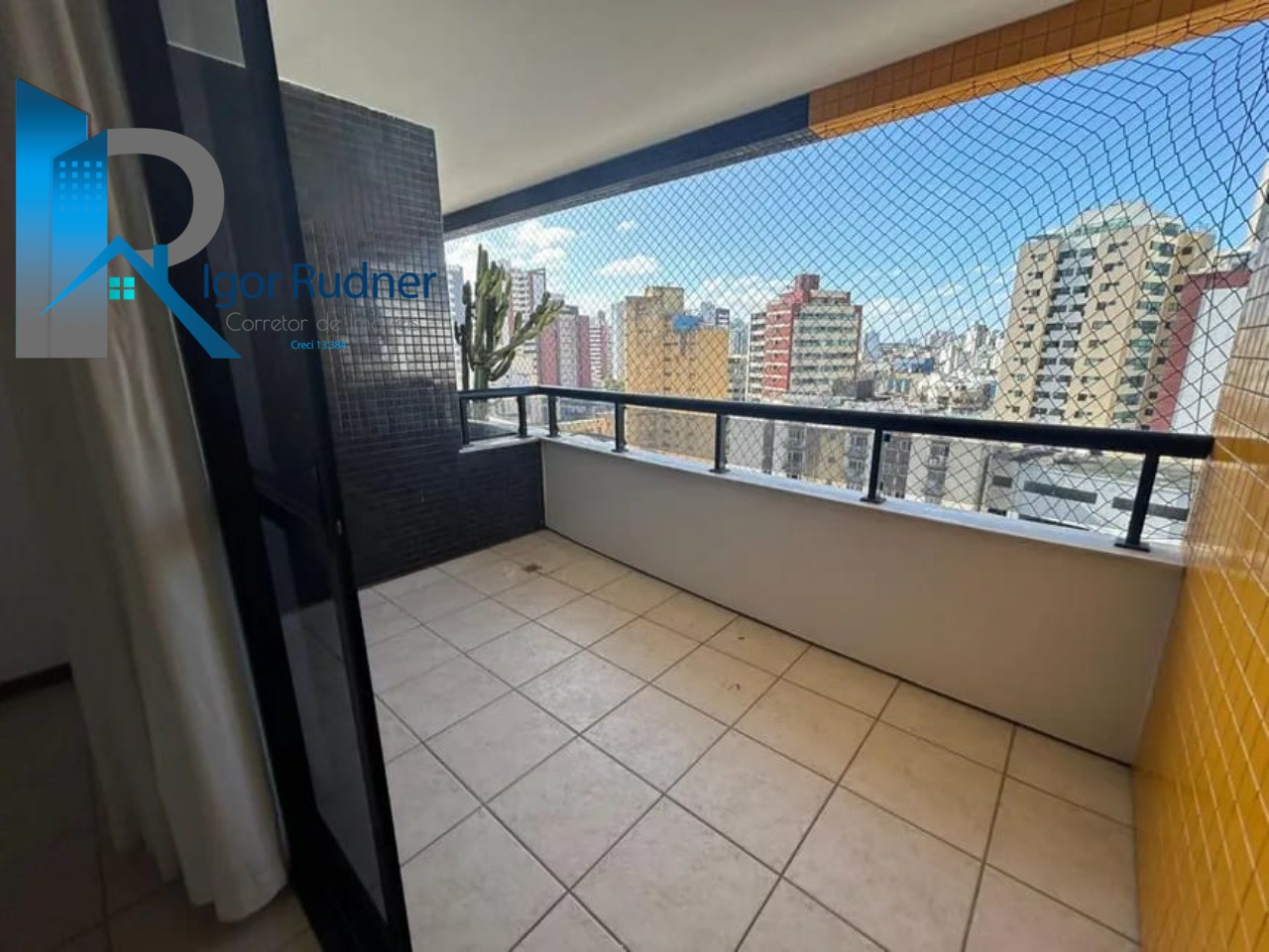 Apartamento à venda com 3 quartos, 115m² - Foto 2