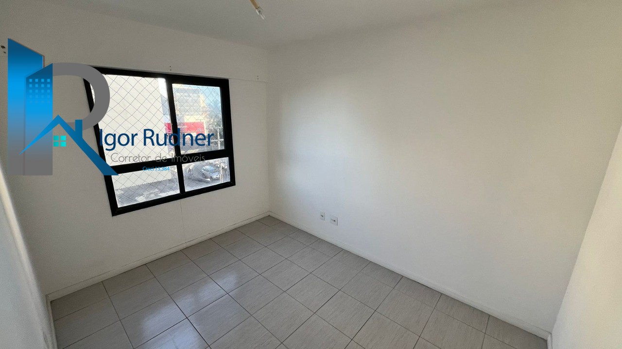 Apartamento à venda com 3 quartos, 95m² - Foto 10